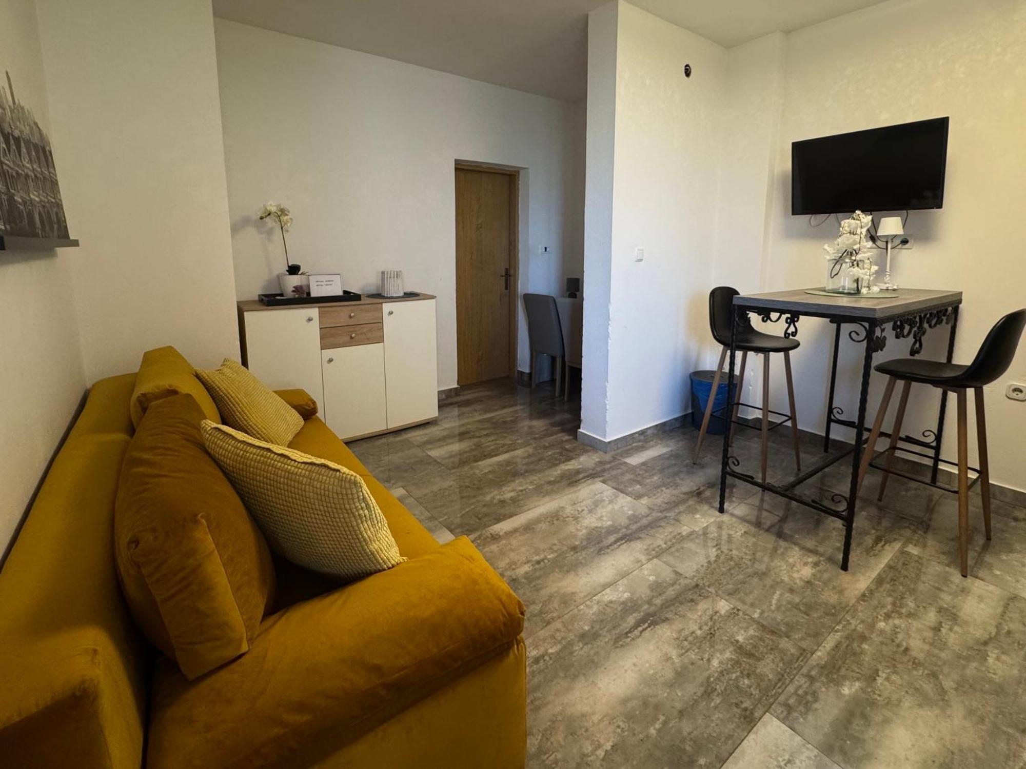 Apartments Orhidelia Нівице Екстер'єр фото